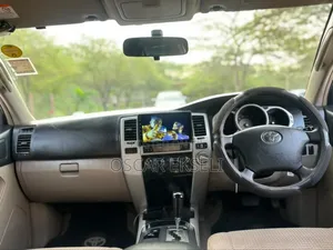 Toyota Hilux Surf 2004 White