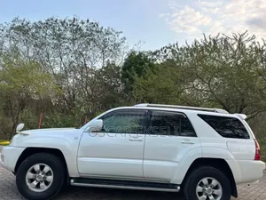 Toyota Hilux Surf 2004 White