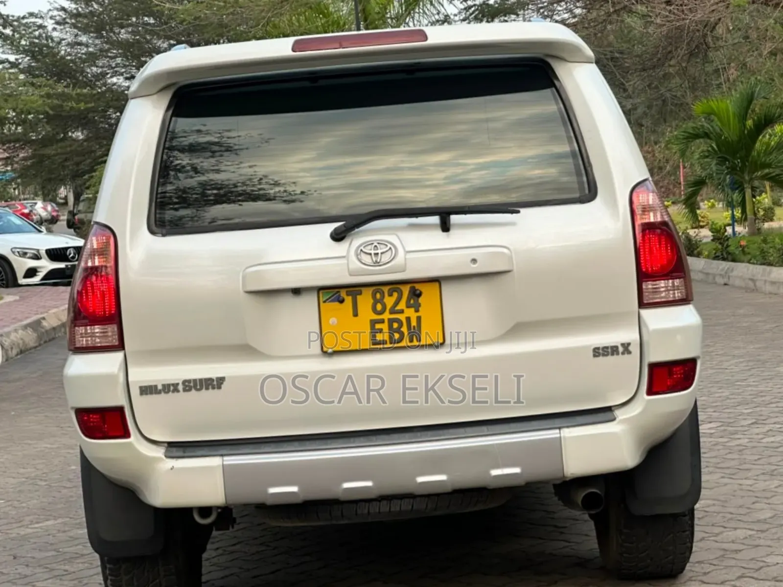 Toyota Hilux Surf 2004 White