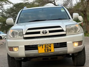 Toyota Hilux Surf 2004 White