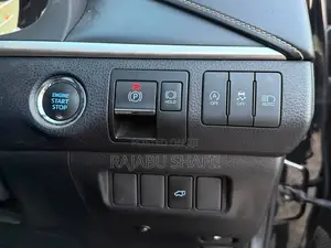 Toyota Harrier 2.0 2018 Black