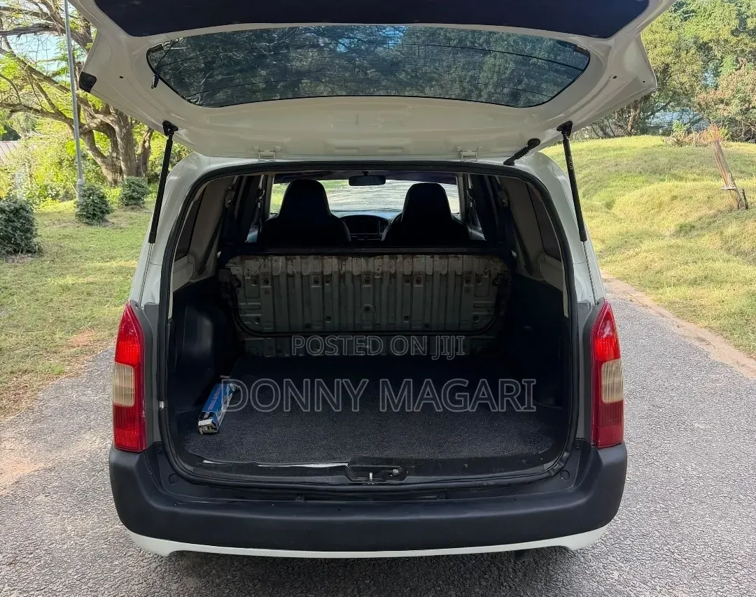 Toyota Probox 2006 White
