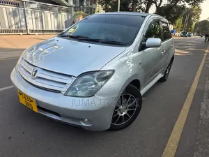 Toyota IST 2003 Silver
