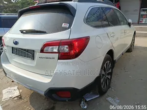 Subaru Outback 2016 White