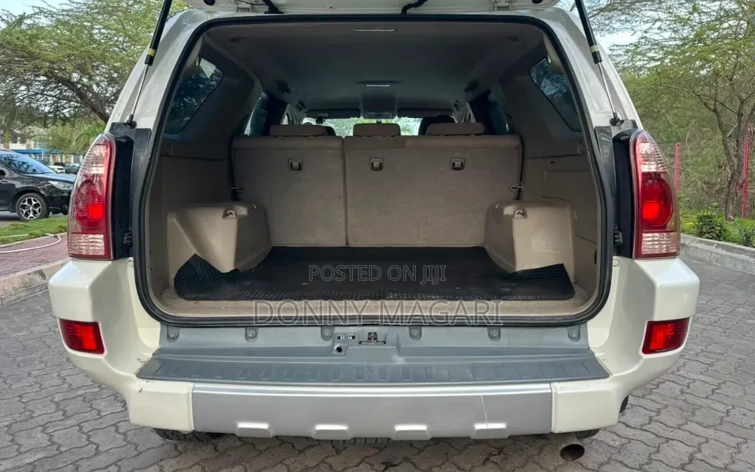 Toyota Hilux Surf 2004 White