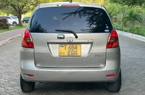 Toyota Corolla Spacio 2004 Silver