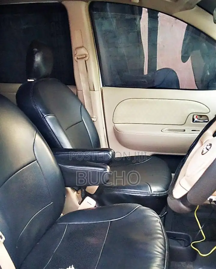 Toyota Sienta 2006 White