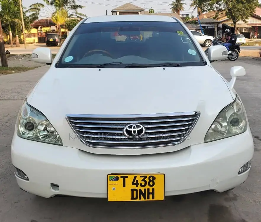 Toyota Harrier 2006 White