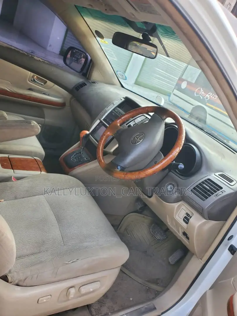 Toyota Harrier 2006 White
