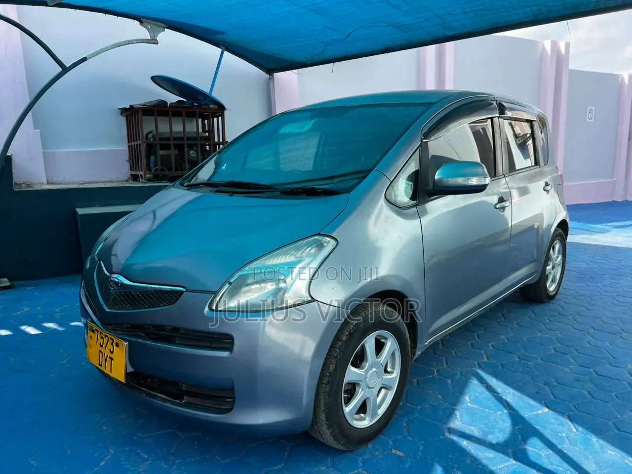 Toyota Ractis 2007 Gray