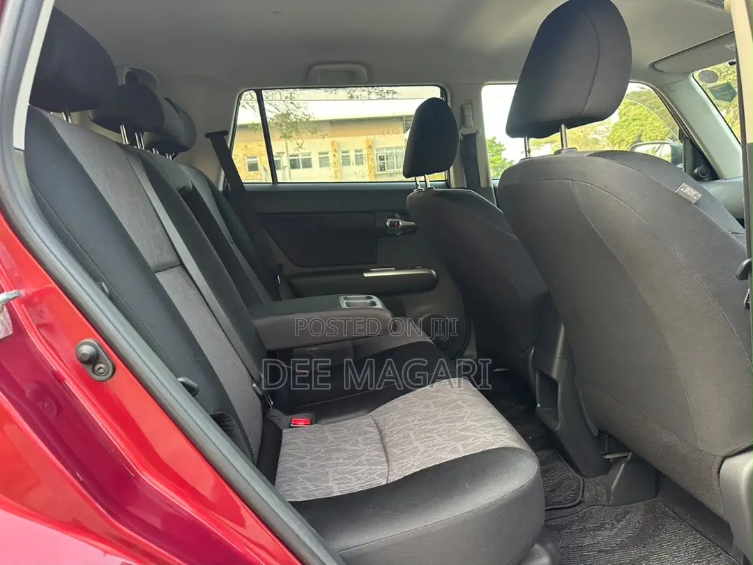 Toyota Corolla Rumion 2010 Maroon