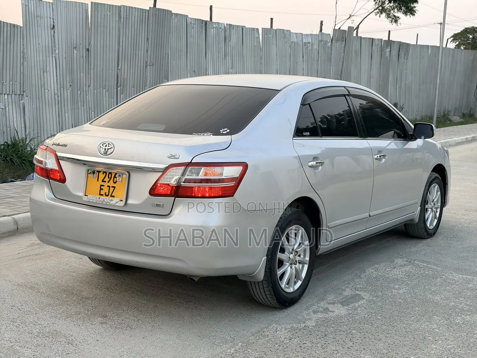 Toyota Premio 1.8 AWD 2011 Silver