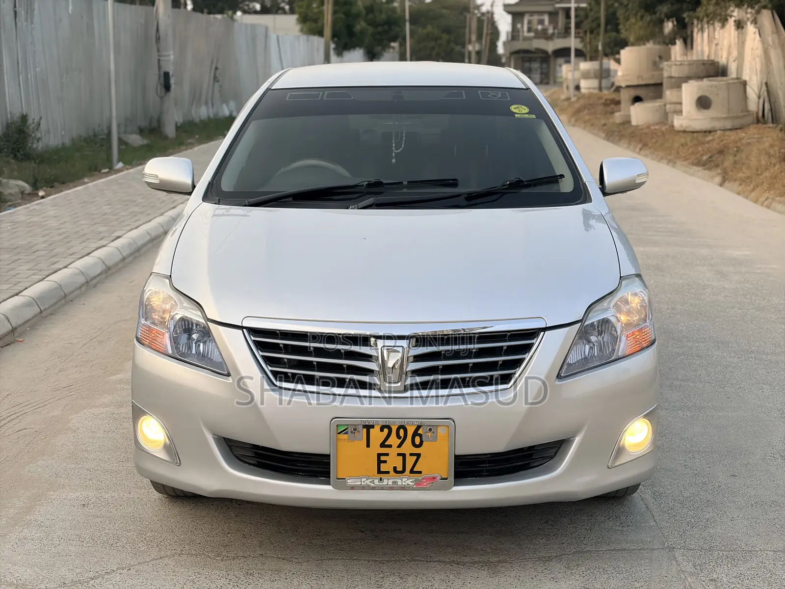 Toyota Premio 1.8 AWD 2011 Silver