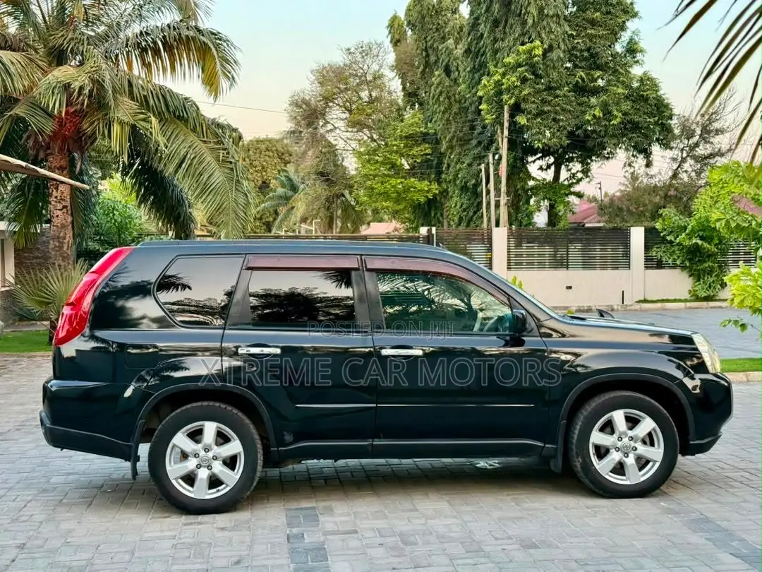 Nissan X-Trail 2010 Black