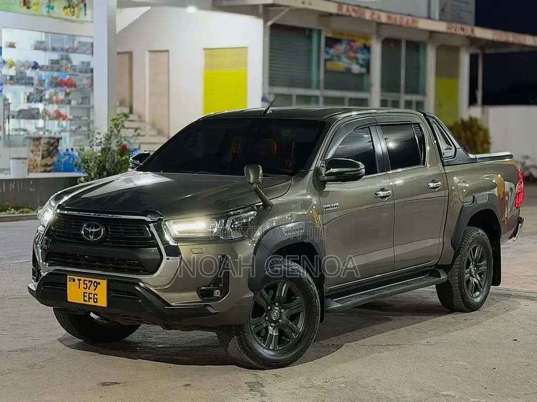 Toyota Hilux 2021 Teal