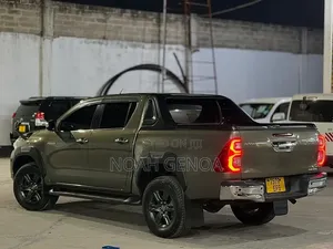 Toyota Hilux 2021 Teal