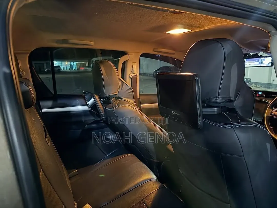 Toyota Hilux 2021 Teal