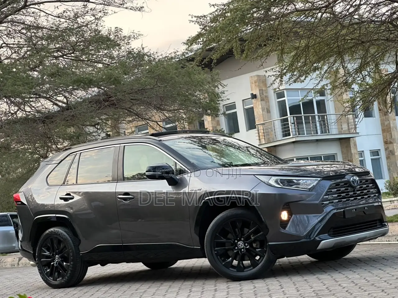 Toyota RAV4 2019 Gray