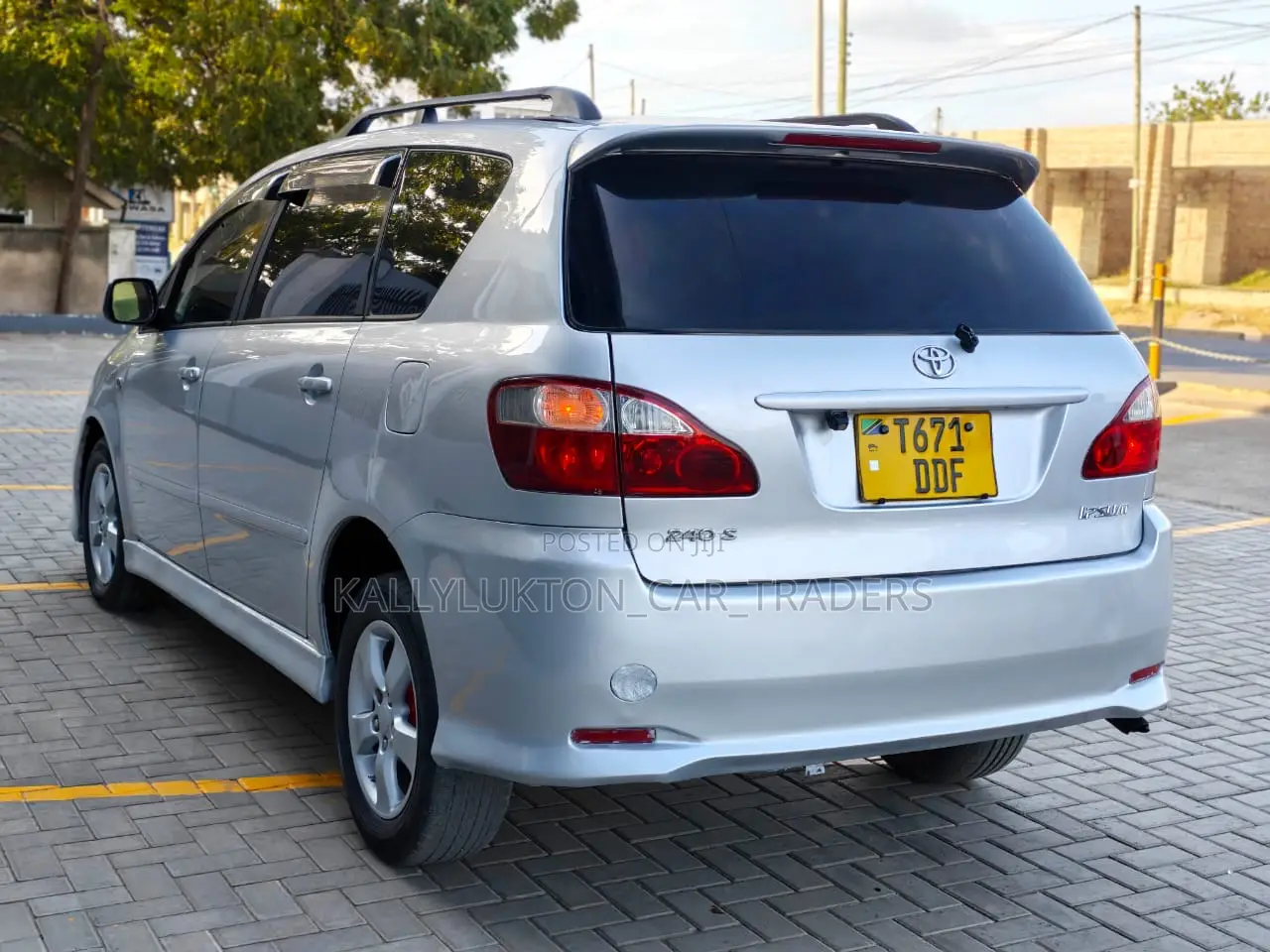 Toyota Ipsum 2006 Silver