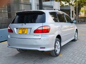 Toyota Ipsum 2006 Silver