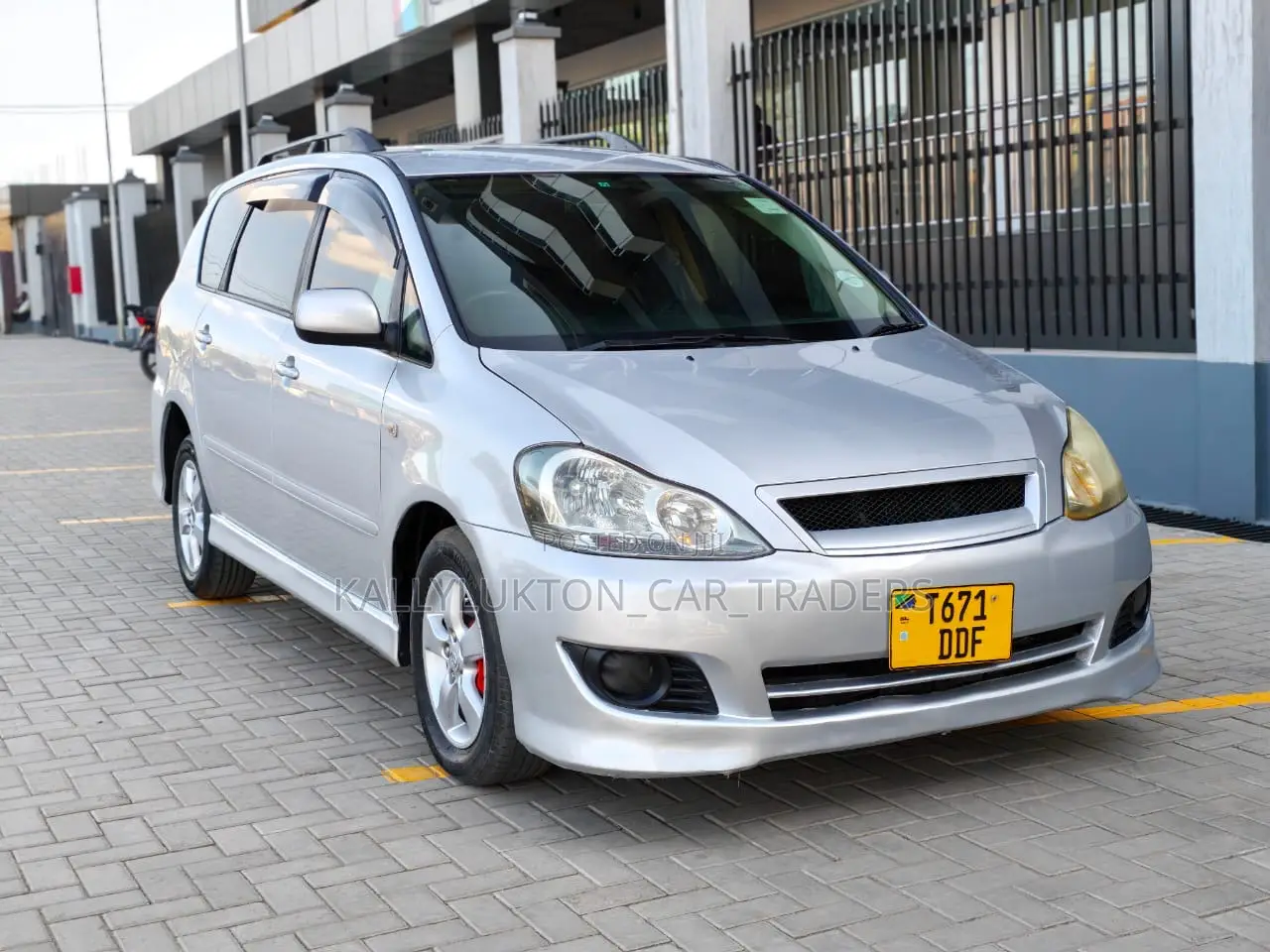 Toyota Ipsum 2006 Silver