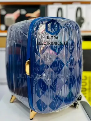 AC/ Dc Portable High Quality BOMA Car Refrigerator With 13 Litres
