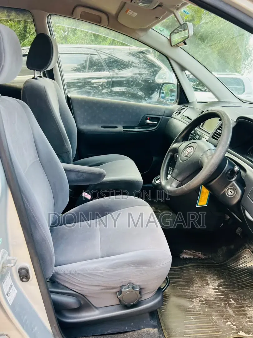 Toyota Corolla Spacio 2005 Silver