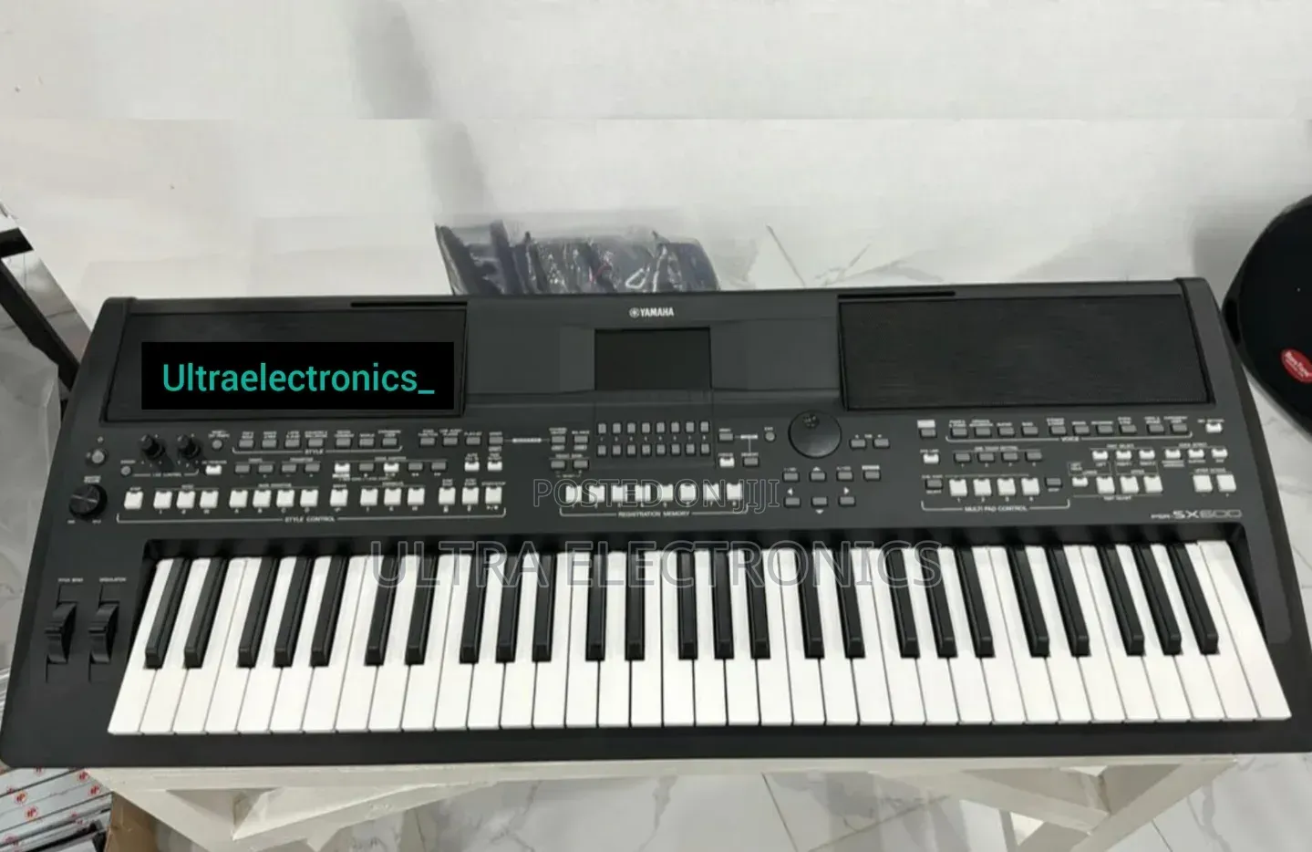 ORIGINAL YAMAHA Digital Keyboard PSR Sx600 With 61Touch-Sensitive Keys