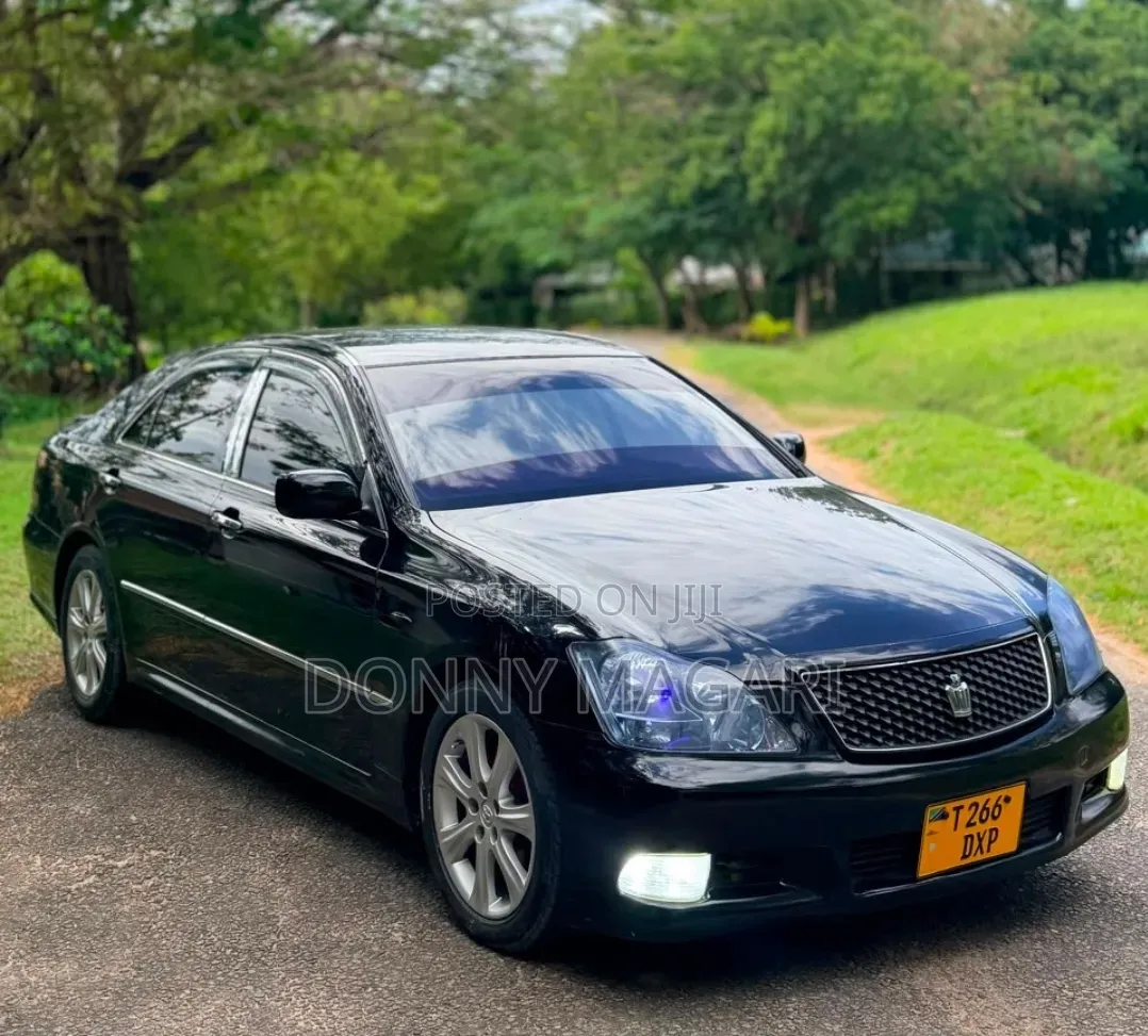 Toyota Crown 2006 Black