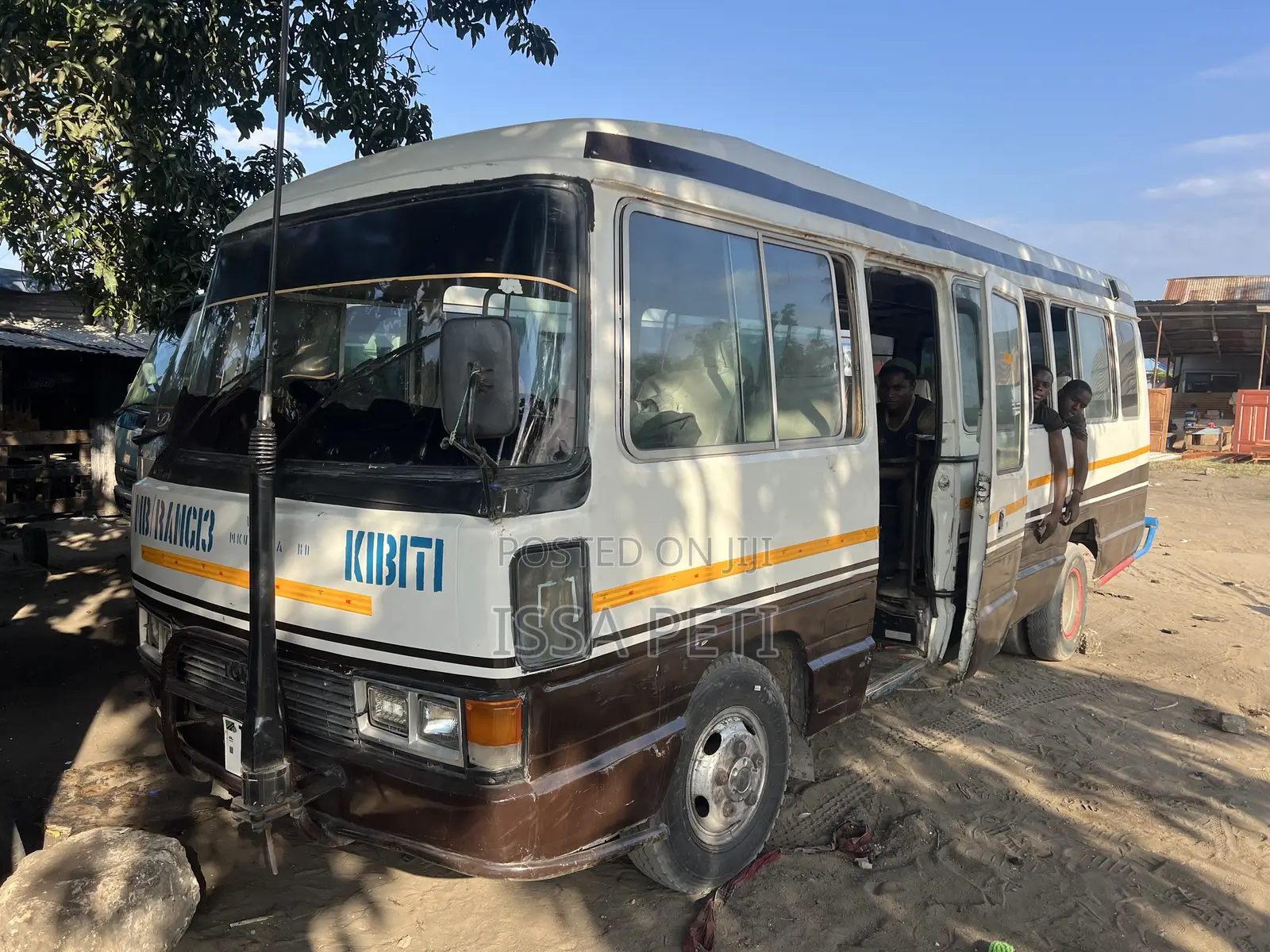 Toyota Coaster 1991 Red