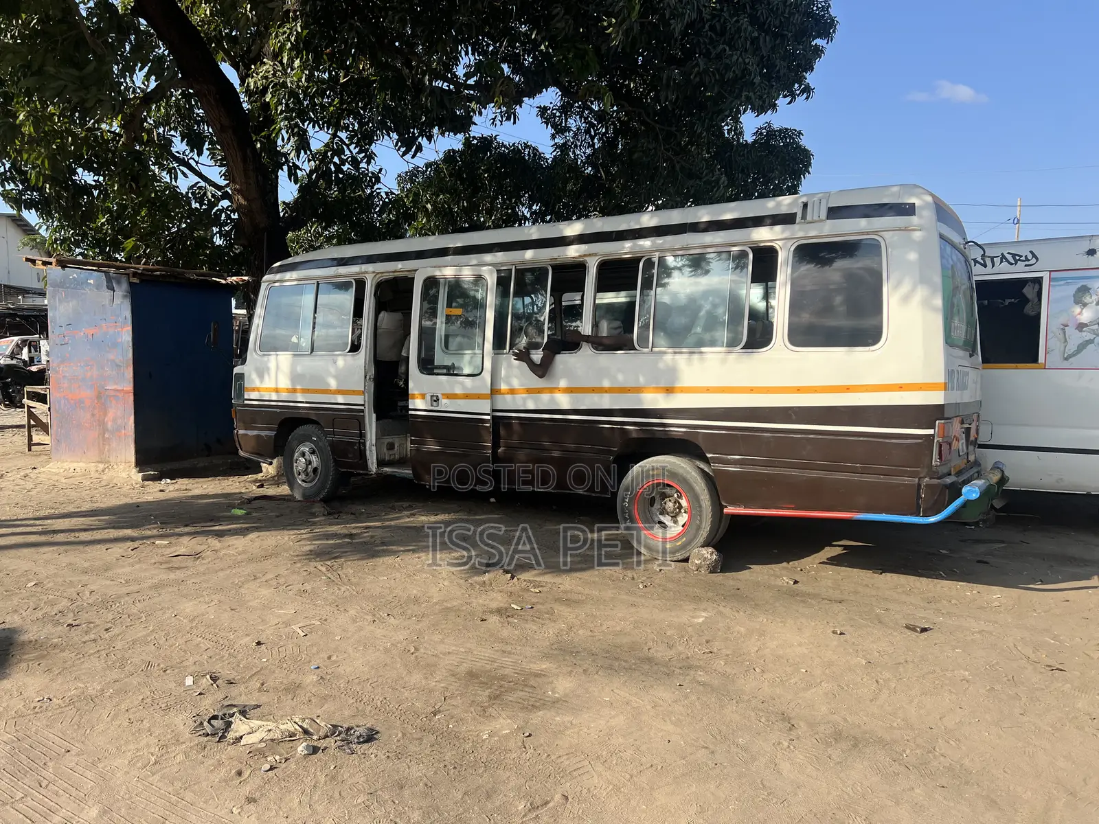 Toyota Coaster 1991 Red