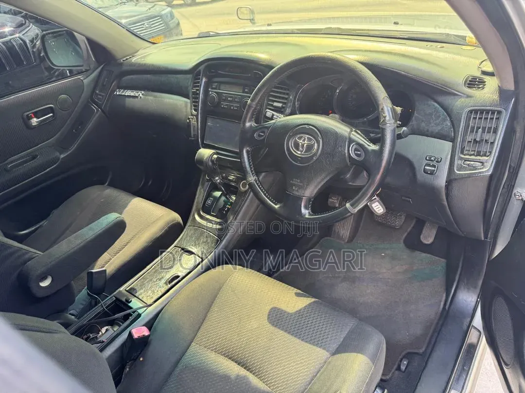 Toyota Kluger 2006 Silver