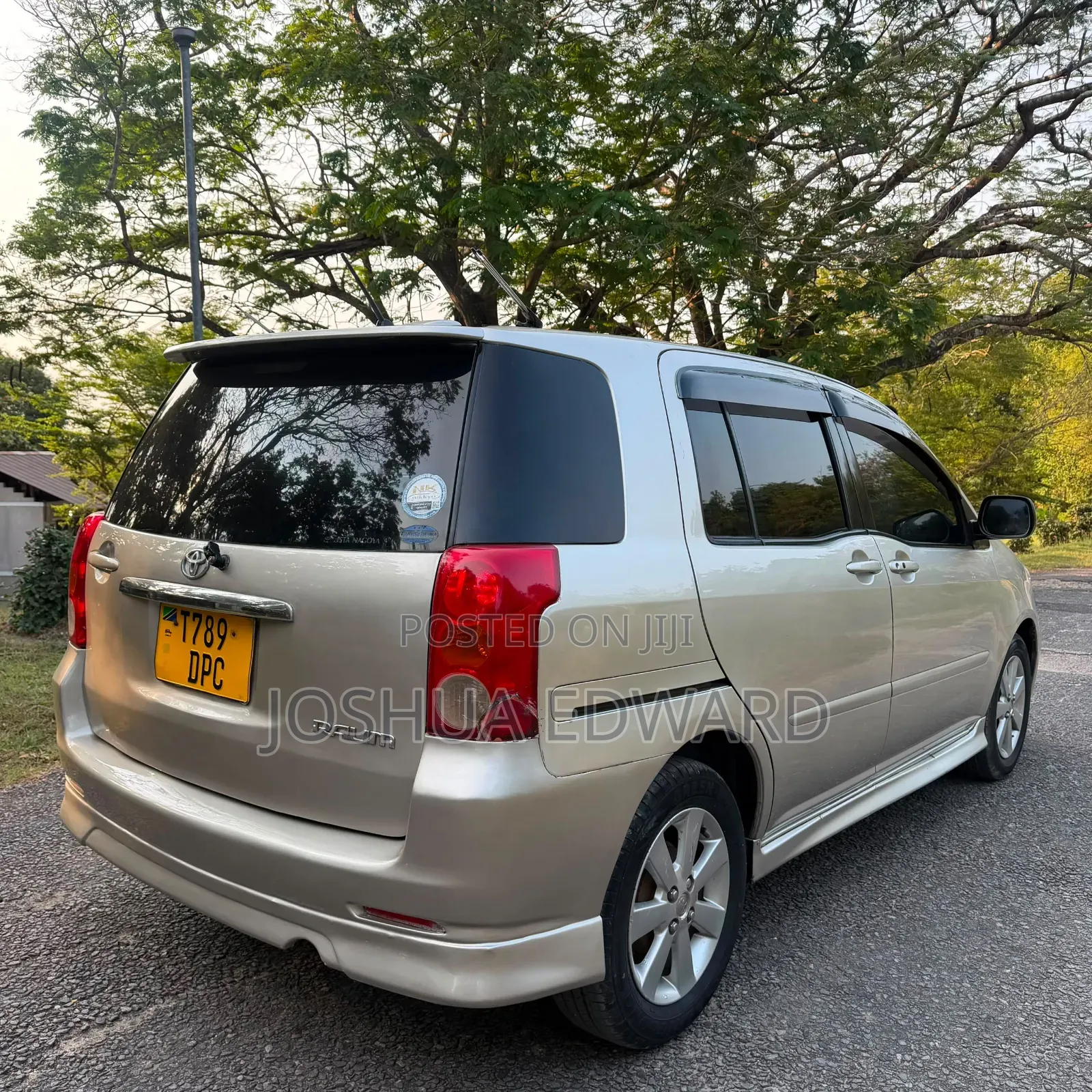Toyota Raum 2004 Silver