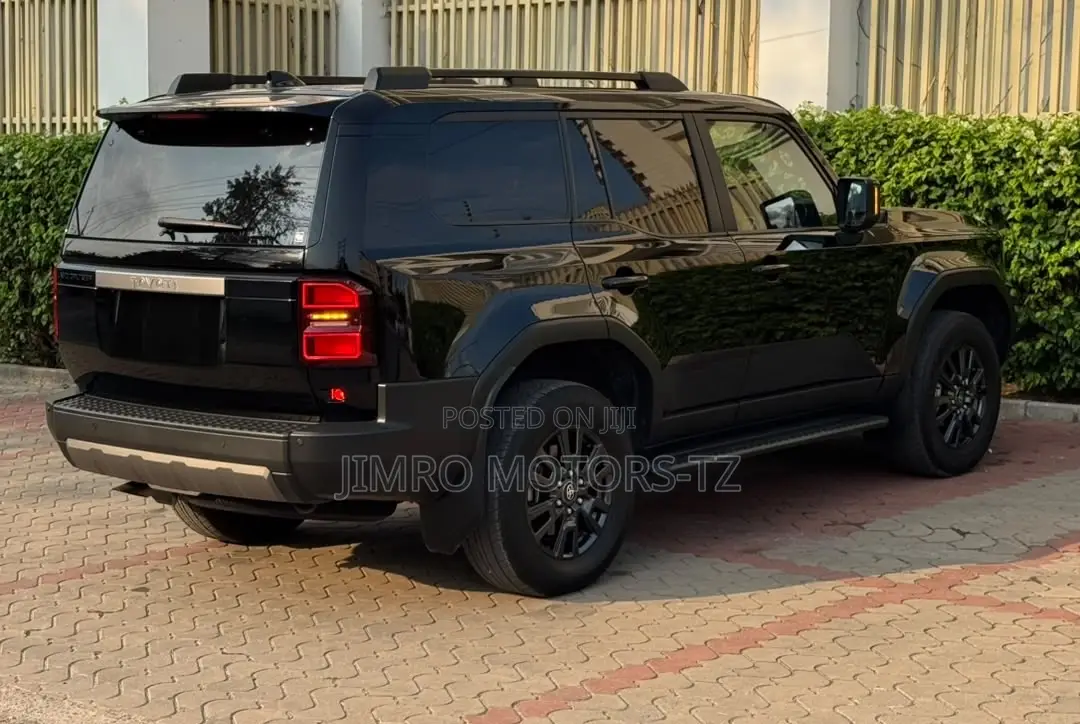 Toyota Land Cruiser Prado 2024 Black
