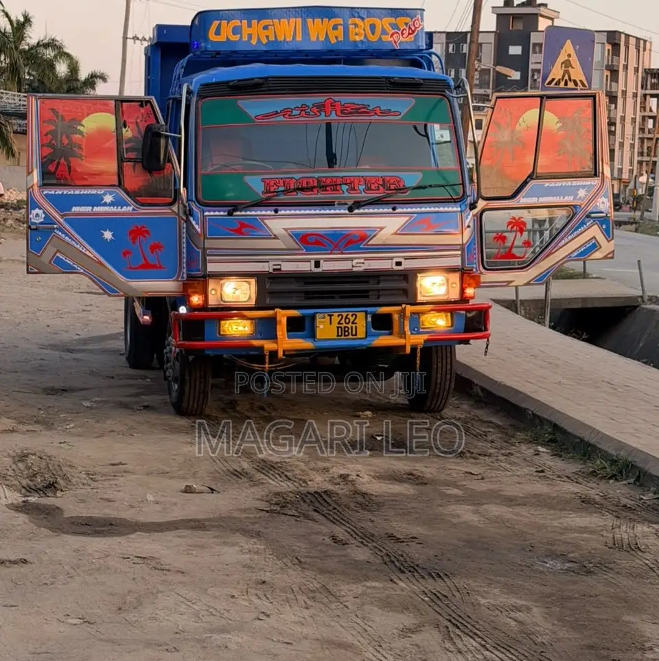 Toyota Fuso Tipper
