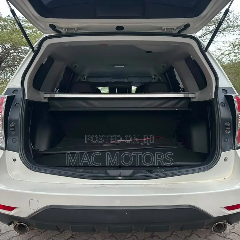 Subaru Forester 2012 Pearl