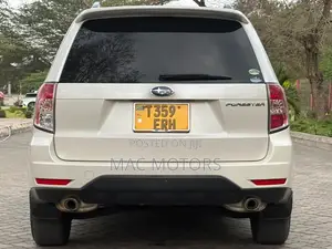 Subaru Forester 2012 Pearl