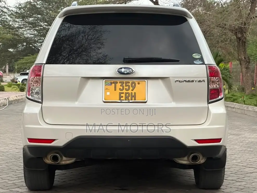 Subaru Forester 2012 Pearl