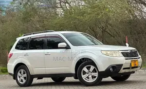 Subaru Forester 2012 Pearl