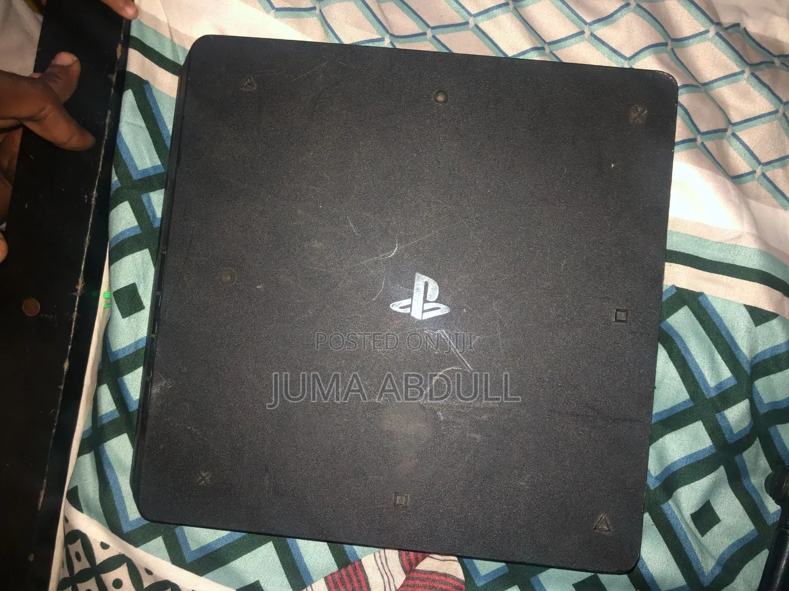 Ps4 Game Slim With Two Pad and 7 Game Inside Urithi Uwo Njoo Zako