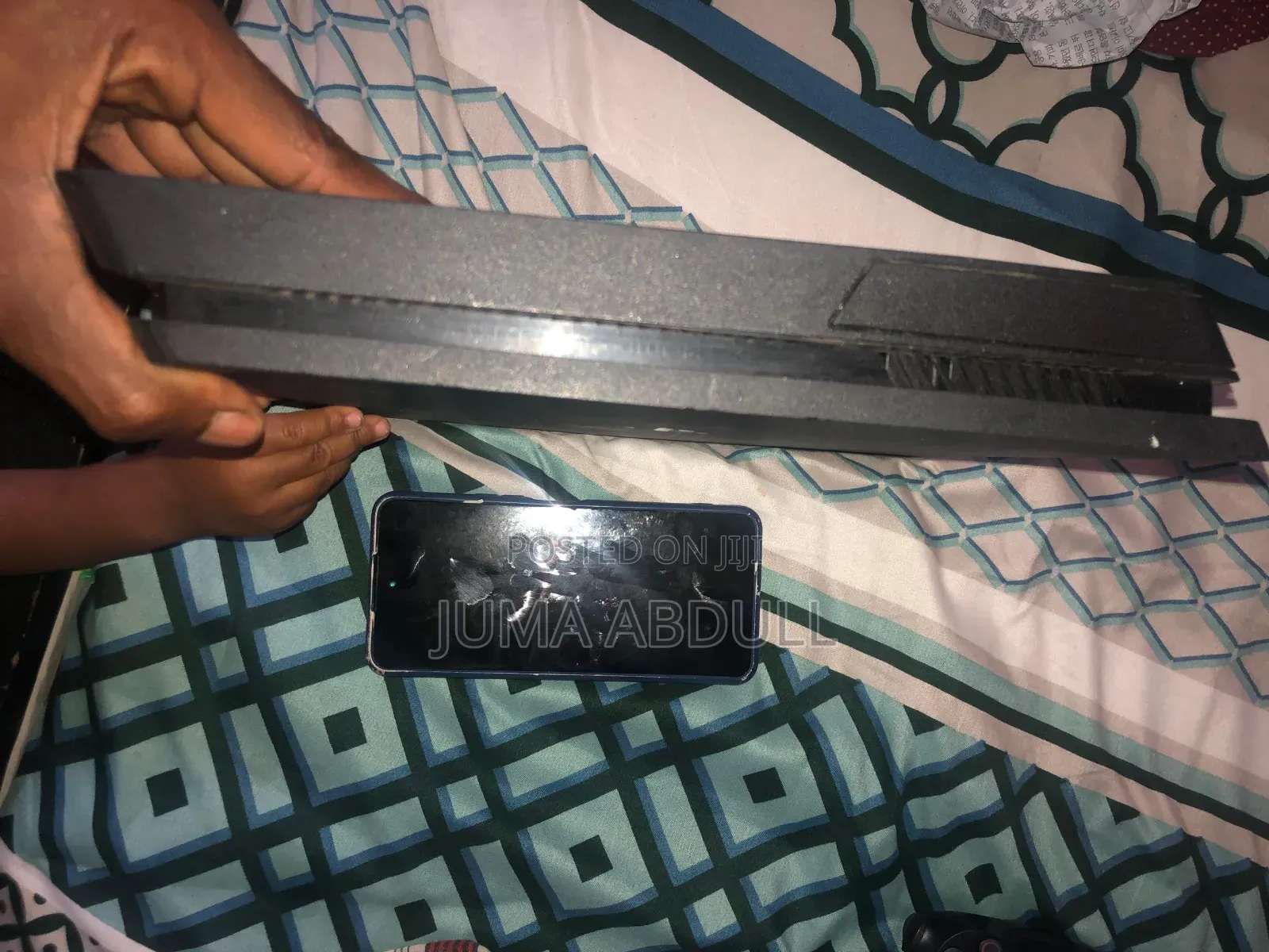 Ps4 Game Slim With Two Pad and 7 Game Inside Urithi Uwo Njoo Zako