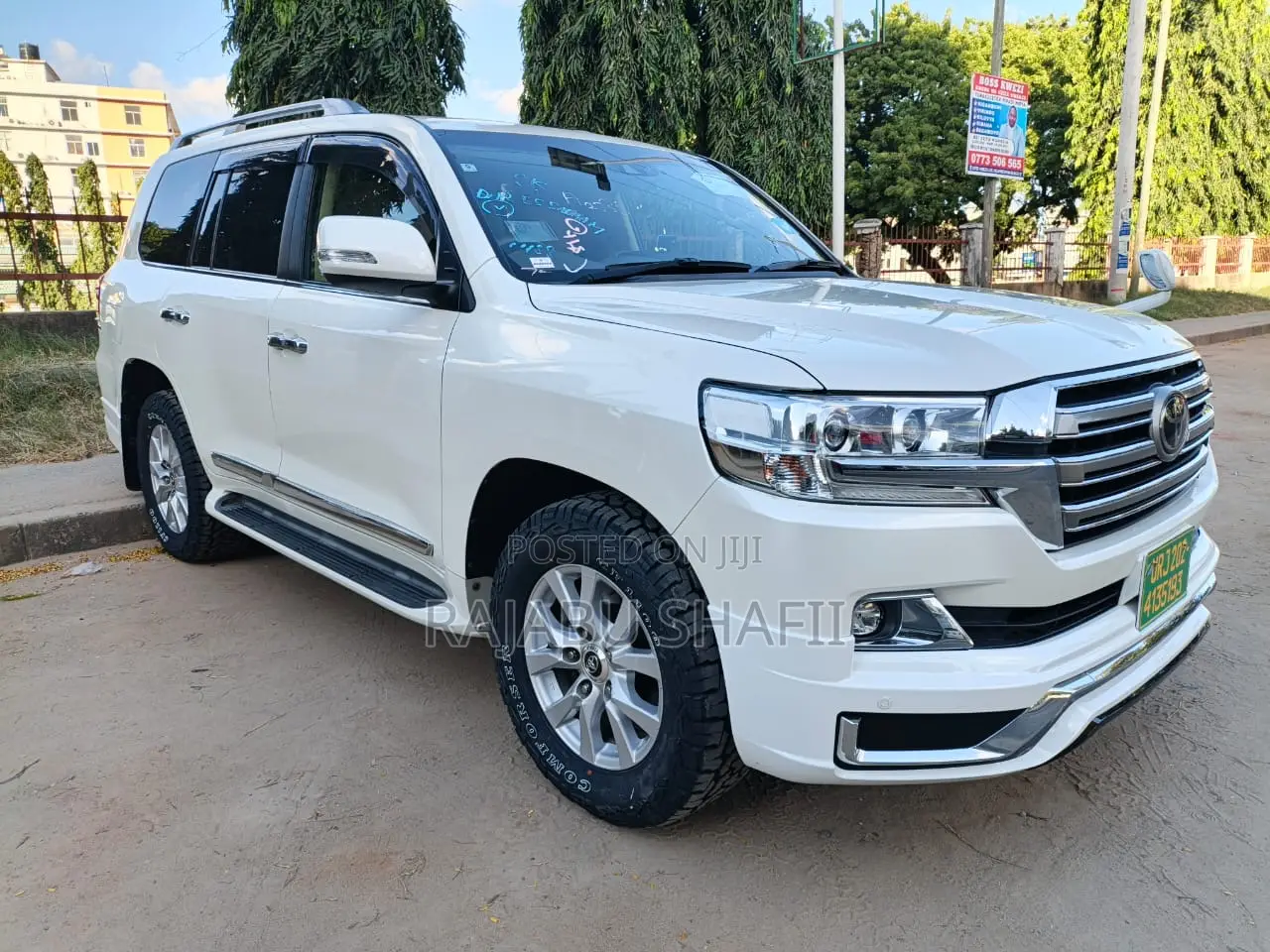 Toyota Land Cruiser 4.6 V8 ZX 2018 White