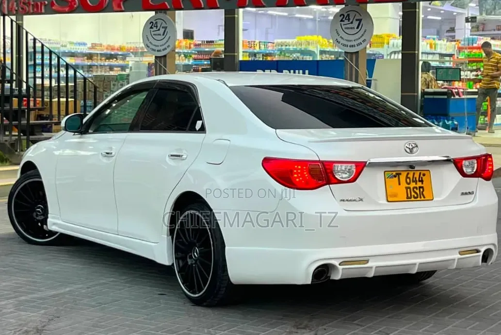 Toyota Mark X 2012 Pearl