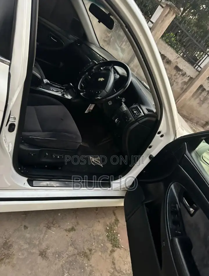 Toyota Crown 2007 White