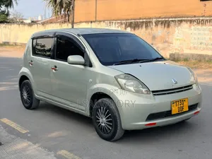 Toyota Passo 2004 Green