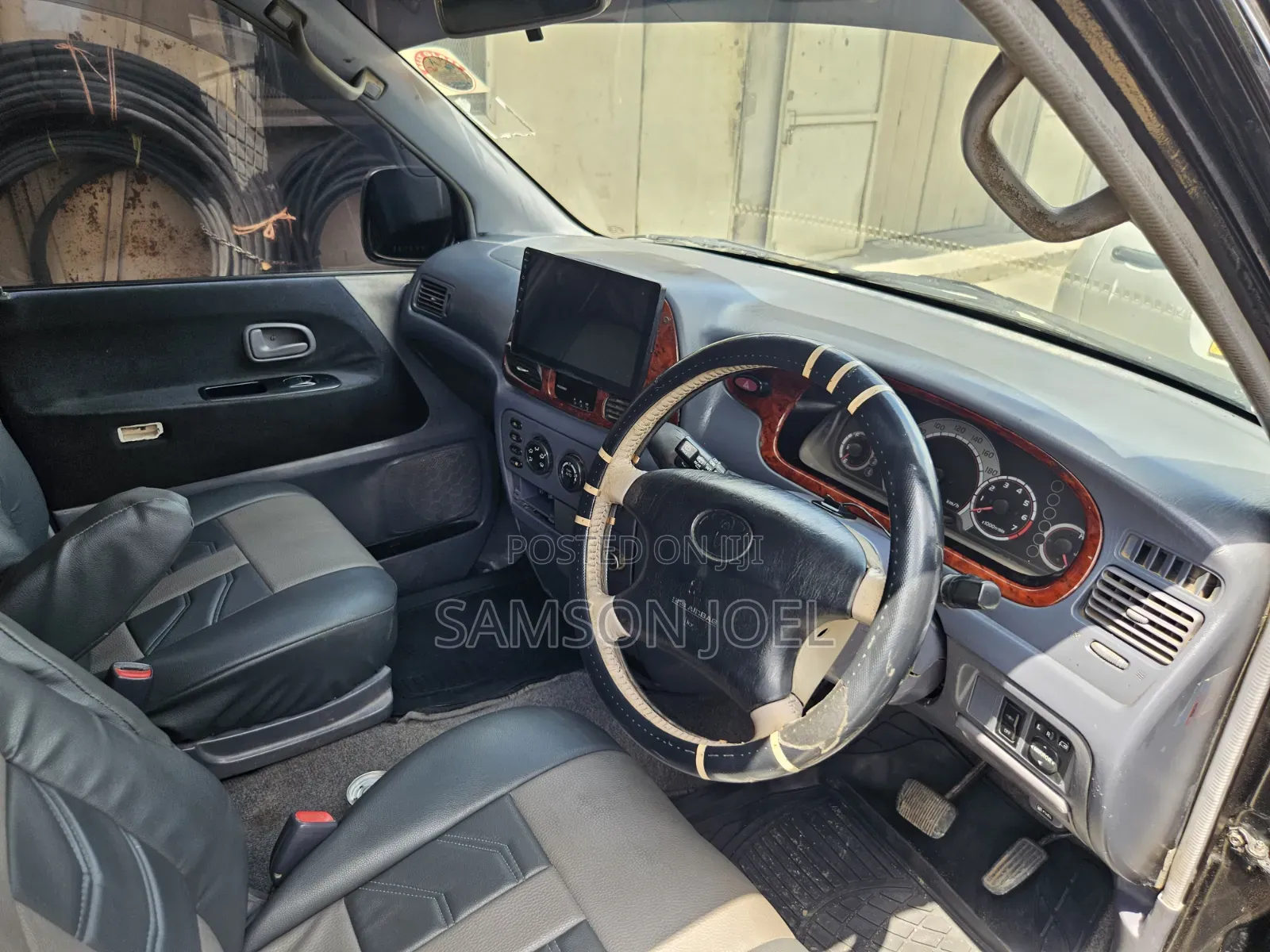 Toyota Noah 2002 Black