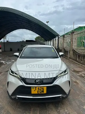 Toyota Harrier 2.0 4WD 2020 White