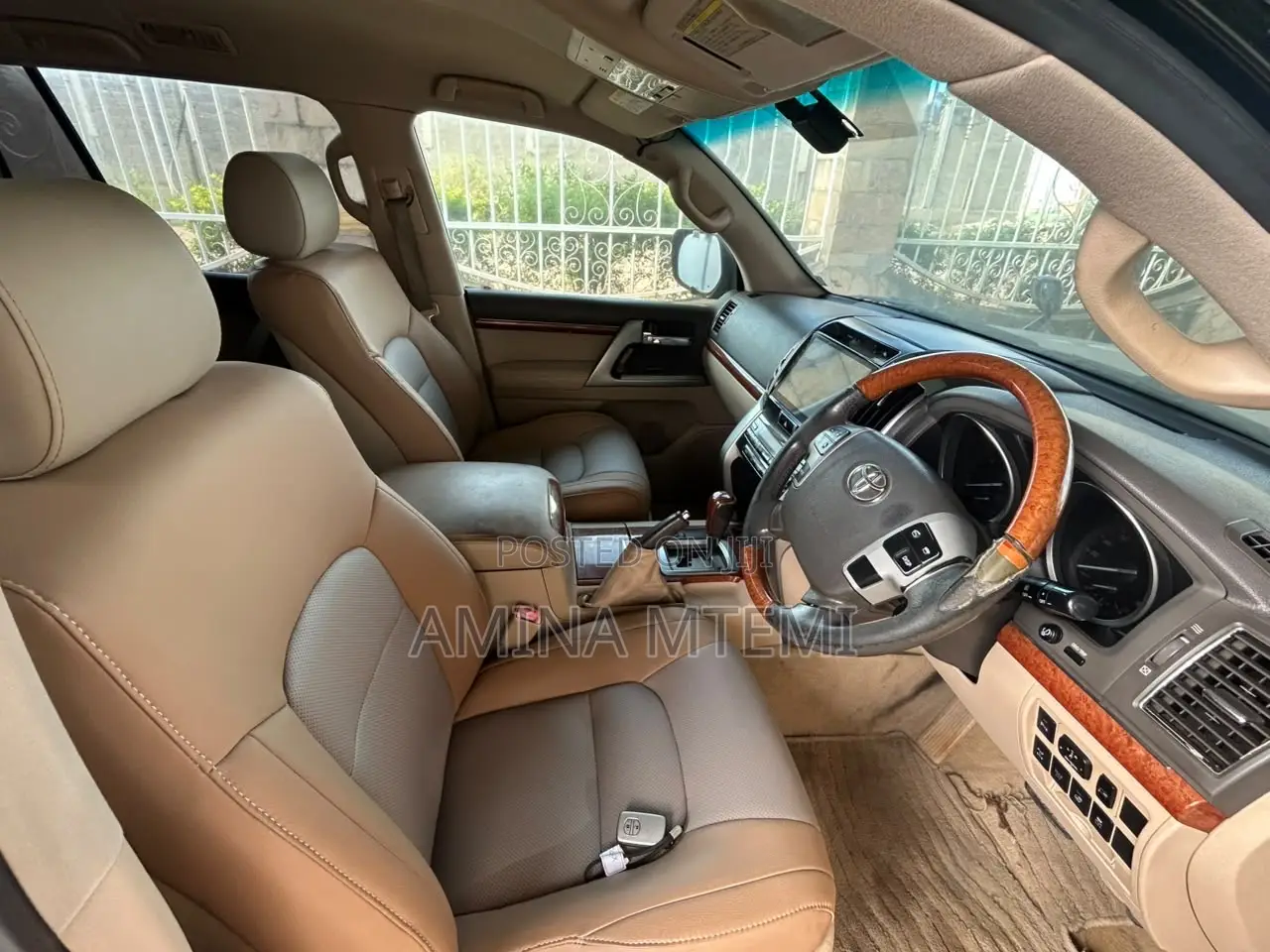 Toyota Land Cruiser 4.6 V8 GX 2017 Black