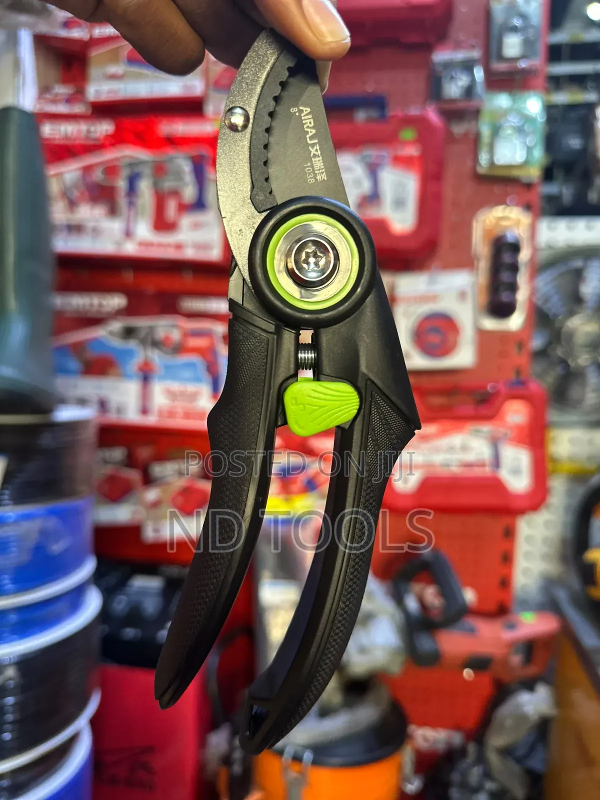 Small Garden Pruning Shear
