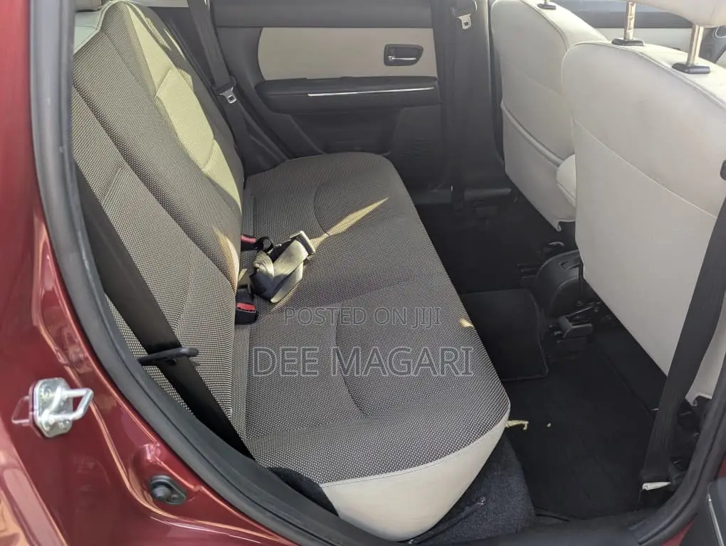 Mazda Verisa 2012 Red